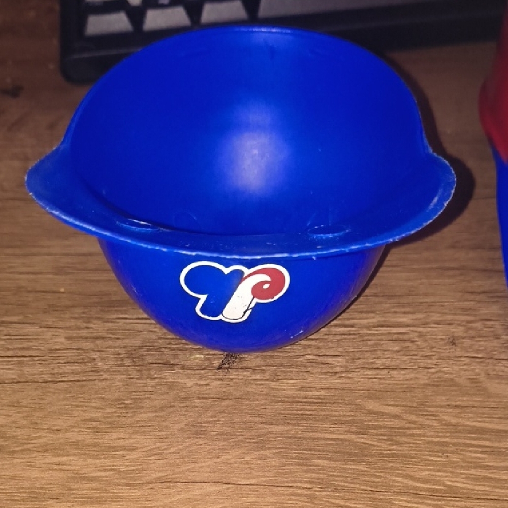 Vintage 1970s Montreal Expos Jarry Park Helmet Lot - Rare KFC "Oui mon Colonel! - Picture 10 of 13